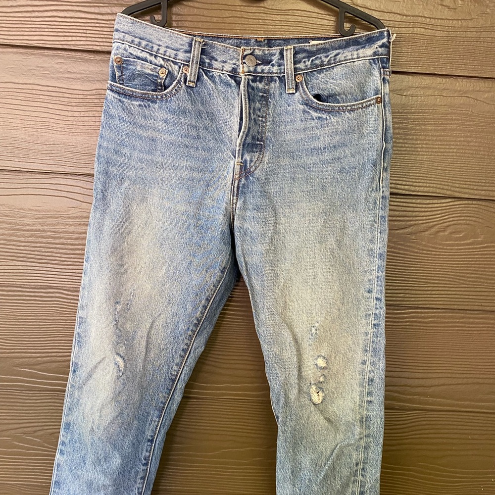 Levis wedgie tapered leg